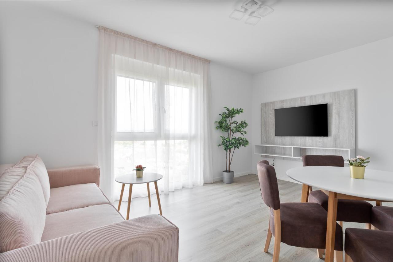 Grand Hill Flats Appartement Oradea Buitenkant foto