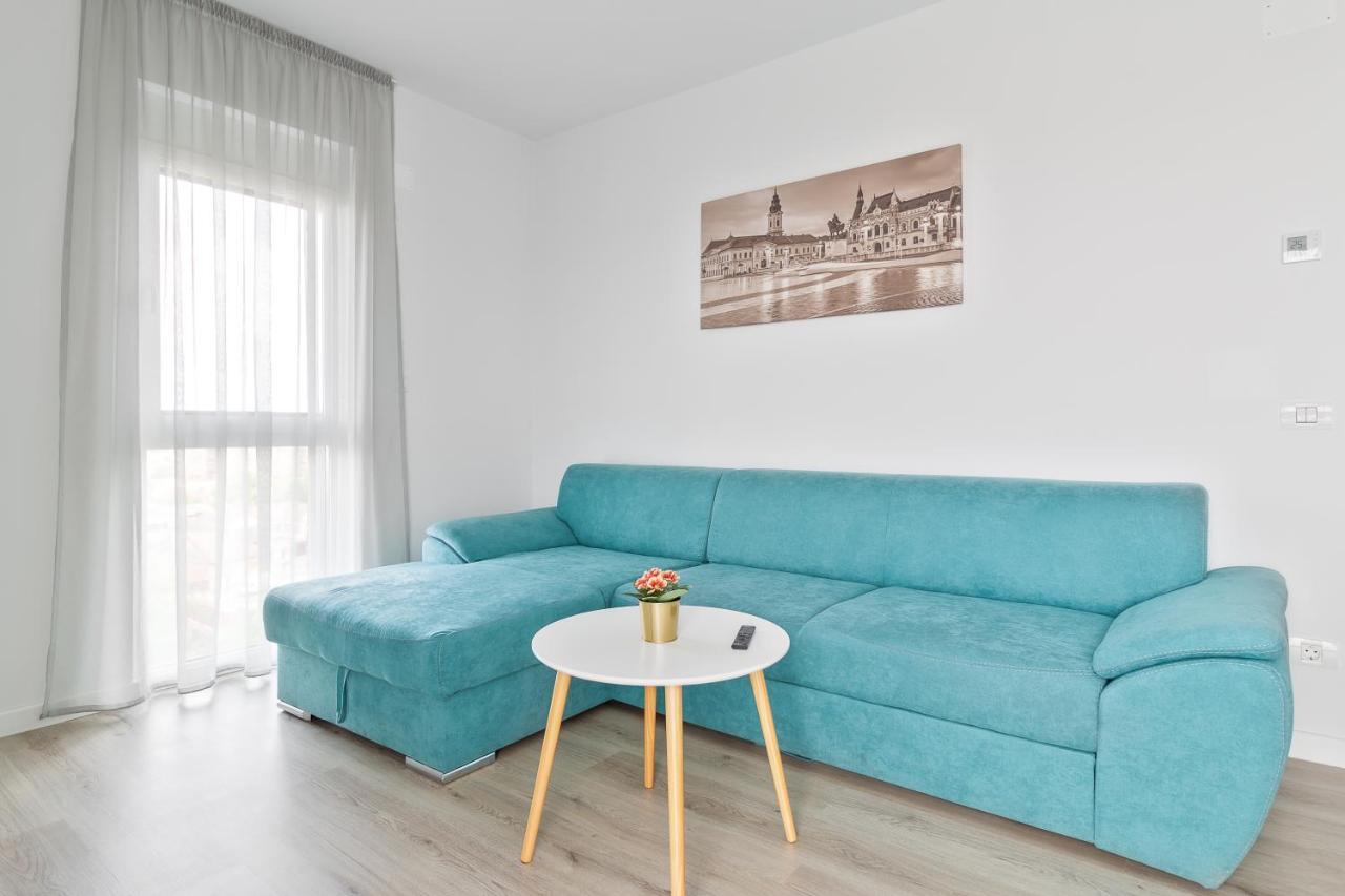 Grand Hill Flats Appartement Oradea Buitenkant foto
