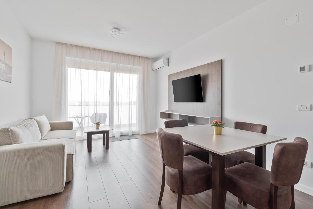 Grand Hill Flats Appartement Oradea Buitenkant foto