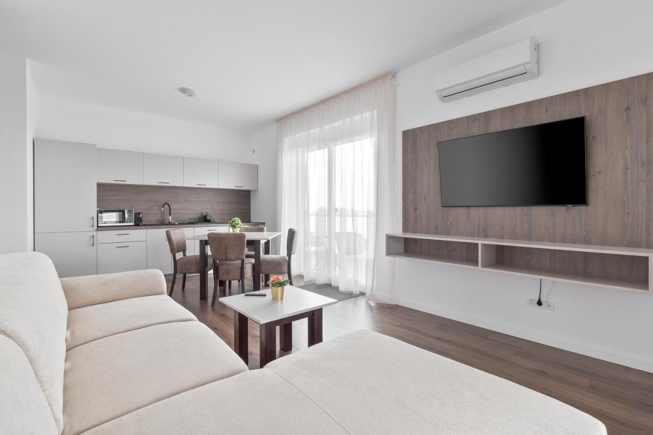 Grand Hill Flats Appartement Oradea Buitenkant foto