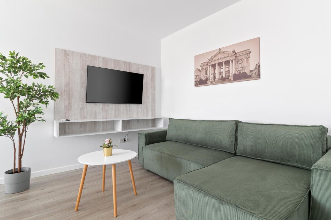 Grand Hill Flats Appartement Oradea Buitenkant foto